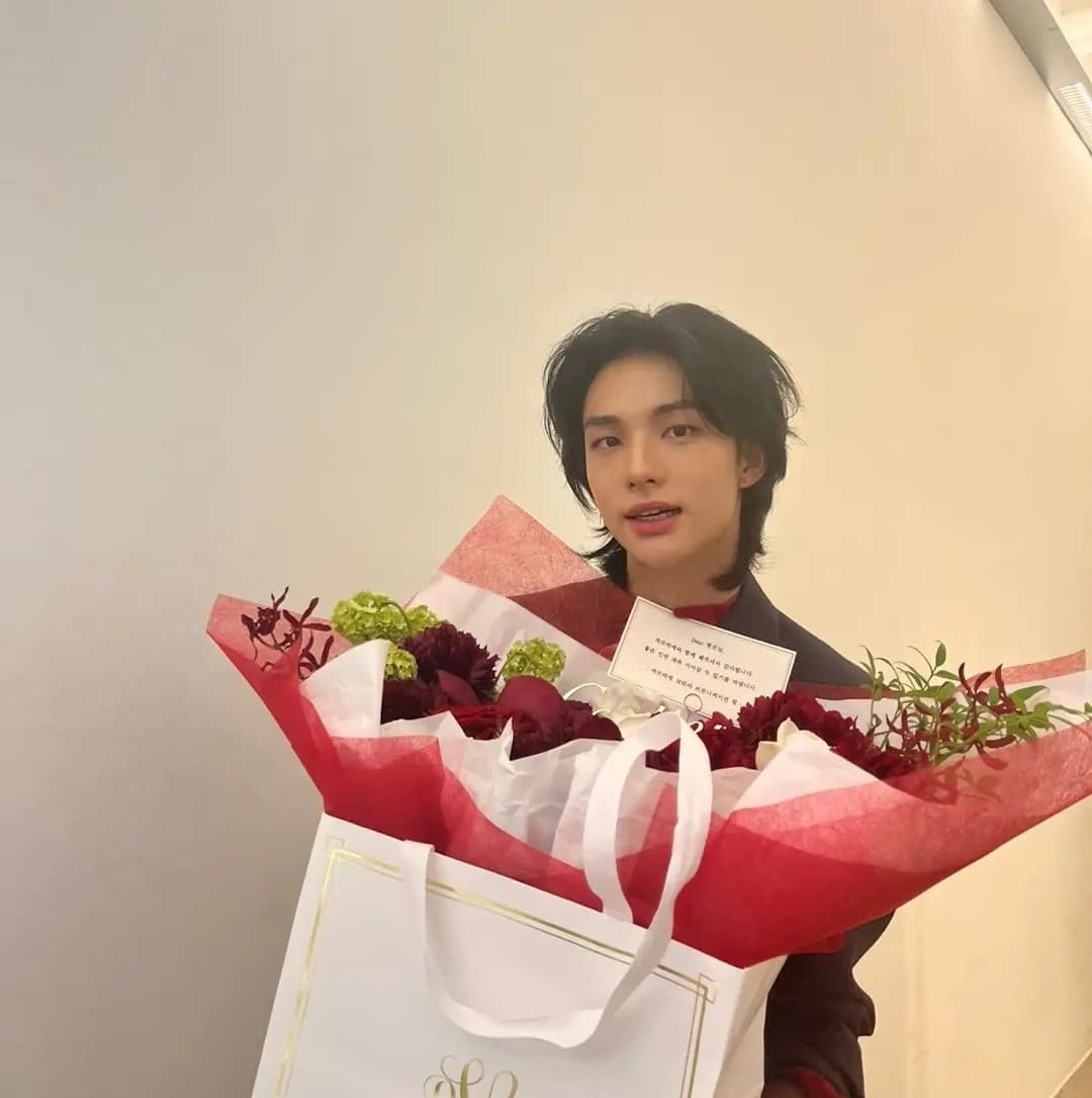 hyunjin hairstyle bro flow